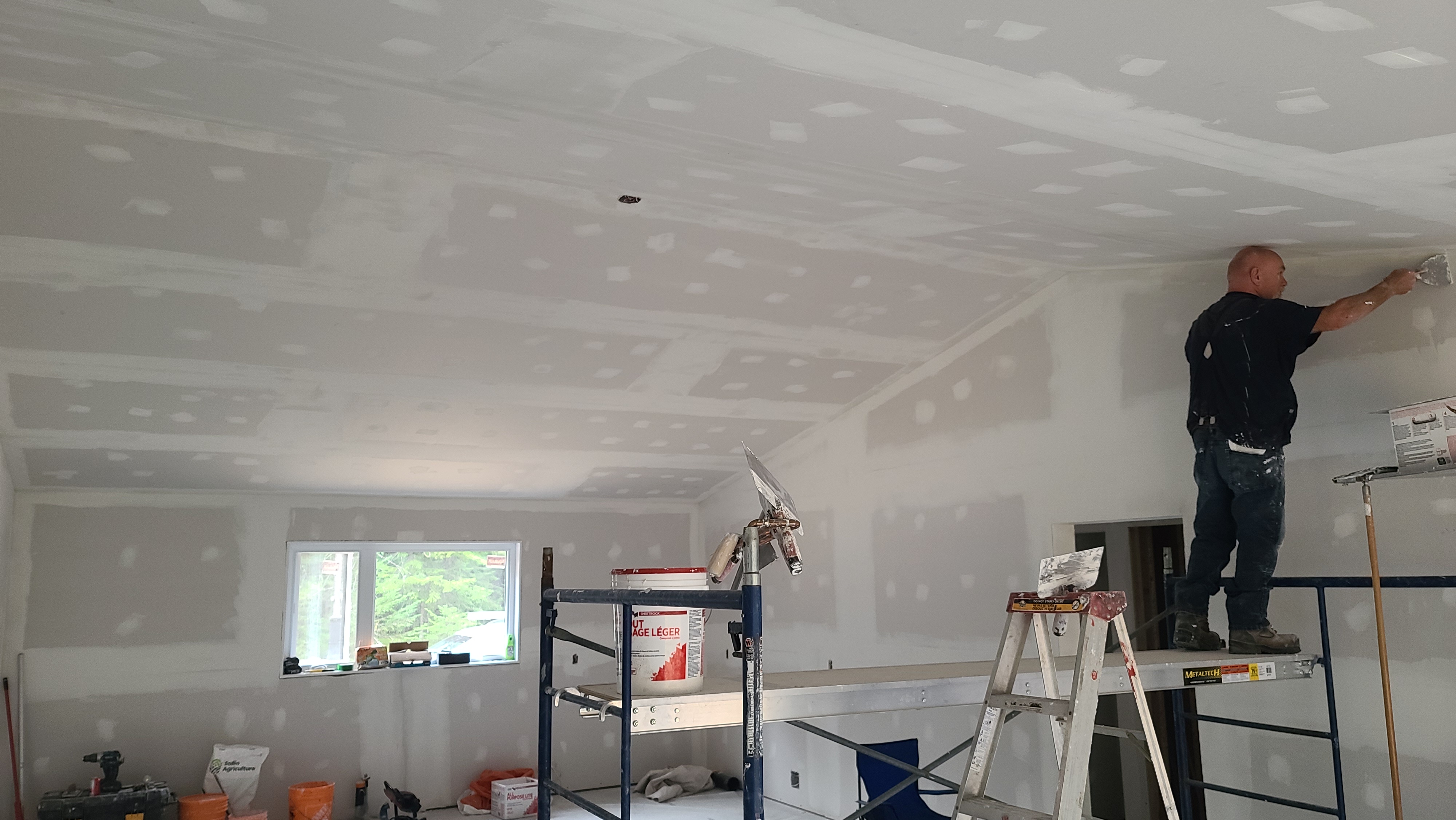 Hand plastering